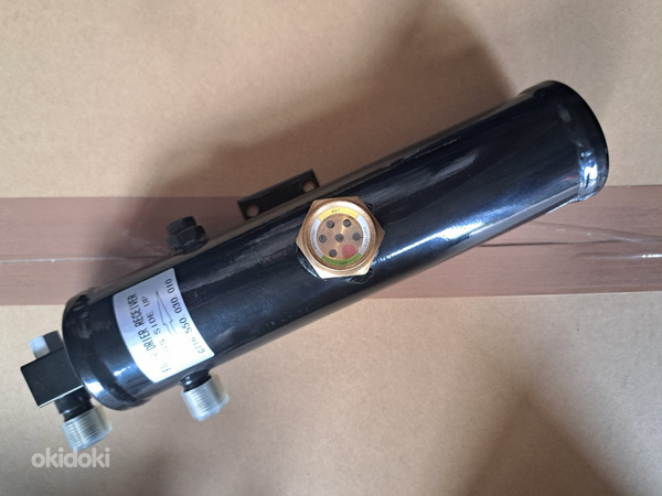 Фільтр осушувач (ресивер) вертикальний кондиціонера трактора