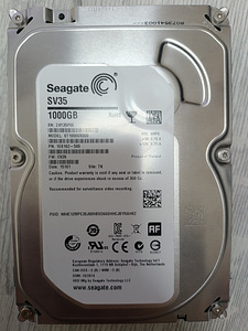 Seagate 1TB HDD (st1000vx000) (1 foto / 2)