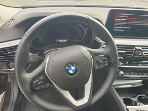 BMW 520 D 2.0 140kV, 2022. (4 foto / 13)