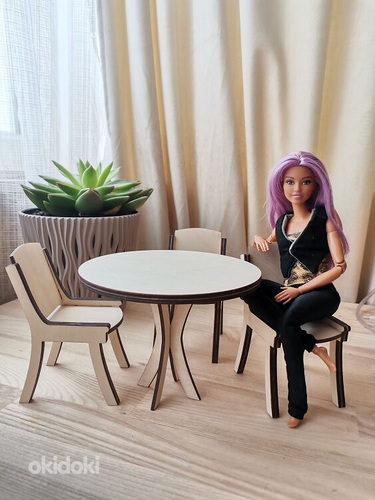 Nukumööbel: laud ja 3 tooli barbie-nukkudele, varu (foto #1)