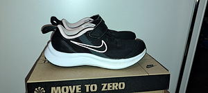 Tossud NIKE, 28.5 (1 foto / 4)