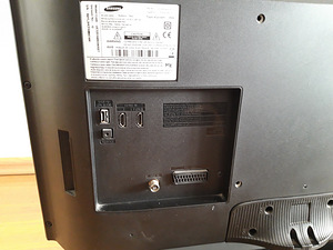 Samsung LED TV 32" (5 foto / 5)