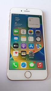 Apple iPhone 8 Gold 64GB (5 foto / 7)