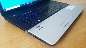 Packard Bell EasyNote LE 17.3"/AMD/6GB/500GB (5 foto / 10)