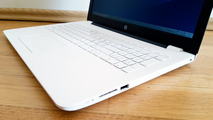 HP 15 AMD/15.6"/4GB/SSD128GB/6H (6 foto / 10)