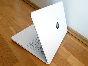 HP 15 AMD/15.6"/4GB/SSD128GB/6H (7 foto / 10)