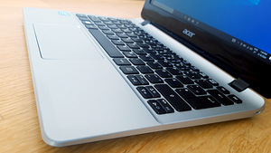 Acer Aspire E 11 Cel/4GB/500GB/4h (6 foto / 9)