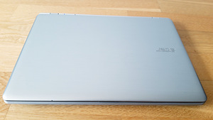 Acer Aspire E 11 Cel/4GB/500GB/4h (8 foto / 9)