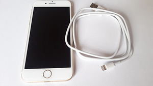 Apple iPhone 7 Gold 32GB (8 foto / 8)