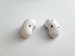 Samsung Galaxy Buds Live (3 foto / 5)