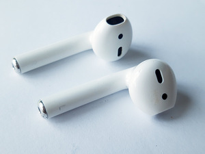 Apple AirPods gen 2 (2 foto / 4)