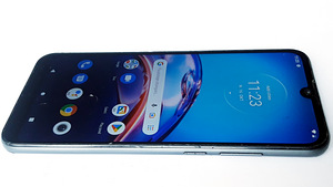 Motorola Moto e6i 32GB (5 foto / 8)
