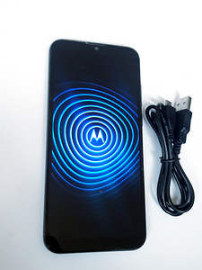 Motorola Moto e6i 32GB (8 foto / 8)