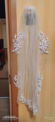 Свадебное платье и аксессуары (фото #3)