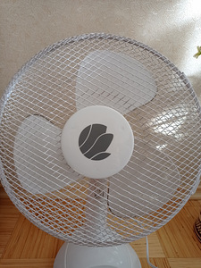 Lauaventilaator ECG, kõrgus 50 cm (5 foto / 6)