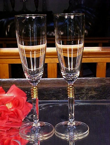 4 ELEGANTSET veini- või šampanjaklaasi (1 foto / 7)
