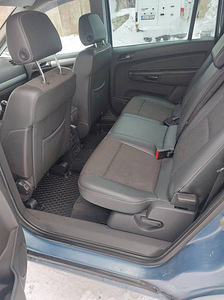 Opel zafira (7 фото из 8)