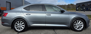 Skoda Superb Ambition 1.6 88kW автомат 2016 (2 фото из 15)