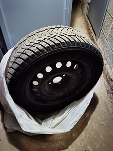 Шины и диски 215/55 R16 (1 фото из 6)