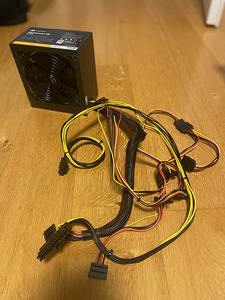 Used computer parts for a gaming computer. (2 foto / 10)