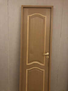 Деревянные двери (1 фото из 1)