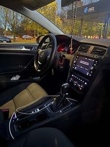 Volkswagen Golf Variant 1.6 diesel 85kW 2018 (7 foto / 8)