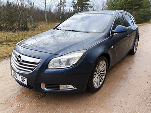 Opel Insignia Sports Tourer 2.0 118kw (1 foto / 12)