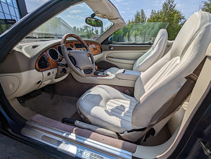 Jaguar XK8 Cabrio 4.0 V8 (8 foto / 15)