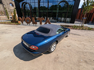 Jaguar XK8 Cabrio 4.0 V8 (12 foto / 15)