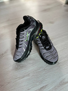 Nike Air Max TN серый\черный