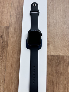 Apple Watch 8. 45 мм (1 фото из 5)