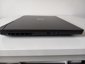 Gaming Laptop Dream Machines GM7PG5M RTX 4050, i5 13500H (7 foto / 10)
