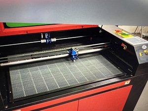 UUS! CO2 Laser 600*900 mm, 100-120w (2 foto / 5)