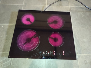 Электрическая плита Electrolux