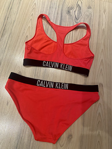 Ujumistrikoo Calvin Klein, S/M (2 foto / 5)