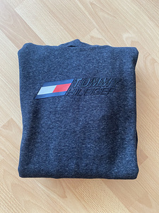 Tommy Hilfiger pusa, M (3 foto / 3)