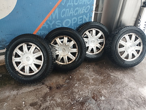 Valuveljed talverehvidega Chrysler Grand Voyagerile (1 foto / 6)