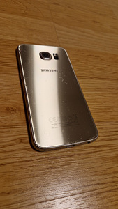 Samsung Galaxy S6 (2 foto / 2)