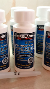 MINOXIDIL 5% Kirkland Signature (3 foto / 4)