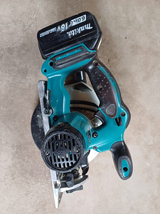 Makita saag DSS610 + aku 6,0 ah 18v (2 foto / 3)