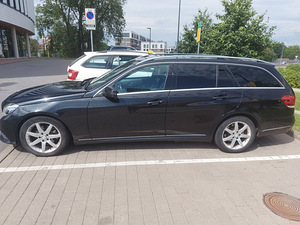 MERCEDES-BENZ E 220 CDI (2014 a.) (2 foto / 6)