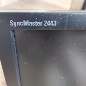 Monitor Samsung Syn Master 2443