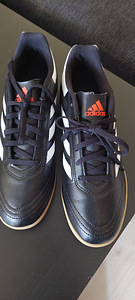 Jalgpalli putsad adidas