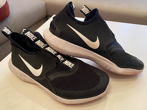 Nike tossud suirus 36,5 (1 foto / 2)