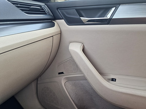 Skoda Superb Bussines. Diisel. 2.0 110kw (4 foto / 6)