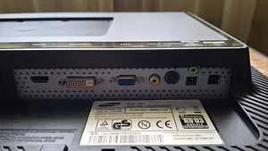Samsung monitor Syncmaster 245T (4 foto / 5)