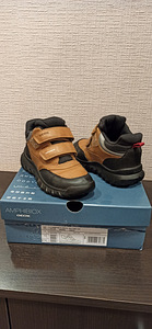 Geox (1 foto / 3)