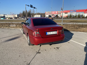 Subaru Legacy (6 foto / 11)