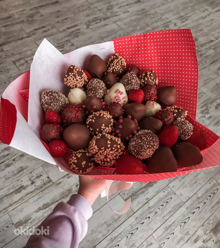 Šokolaadiga kaetud maasikad (foto #1)