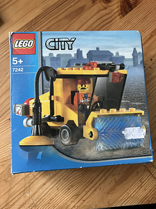 LEGO City 7242 koristusmasin ja mehike